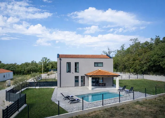 By Briskva Vila Kringa