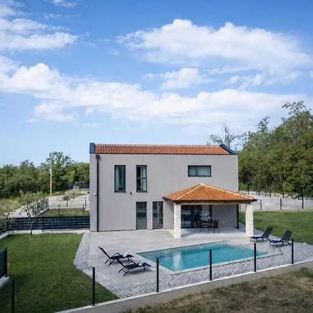 By Briskva Villa Kringa