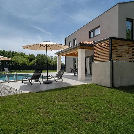 Willa By Briskva *